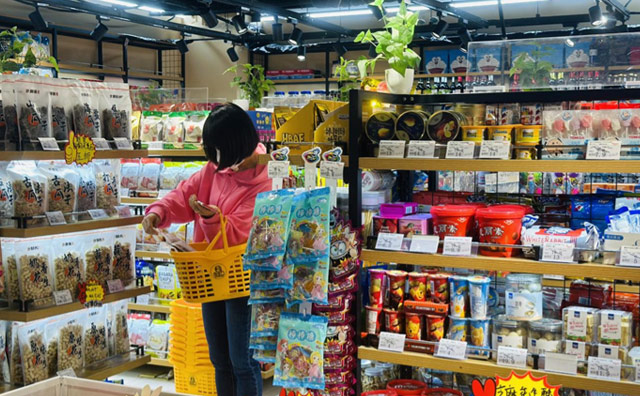 堅持滿足零食店市場需求，怡佳仁未來更多的可能性