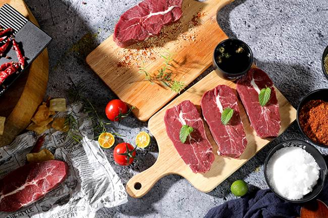 打卡庖丁家，品味鮮牛肉火鍋美味大餐