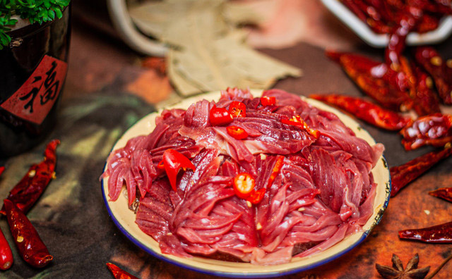 成都有拈頭市井火鍋，美味源自對傳統(tǒng)的敬畏與堅(jiān)持