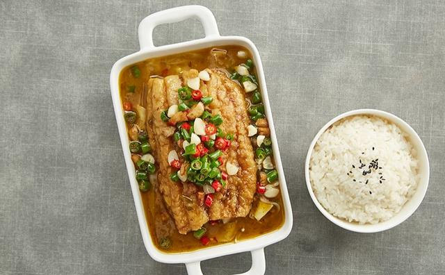 加盟一個(gè)烤魚飯店要多少錢，投資成本高不高