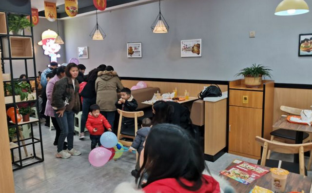 2022加開一家漢堡店怎么樣？快樂星漢堡建議趕快行動(dòng)！