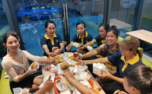 創(chuàng)業(yè)選擇快樂星漢堡，是一種新生活的開始