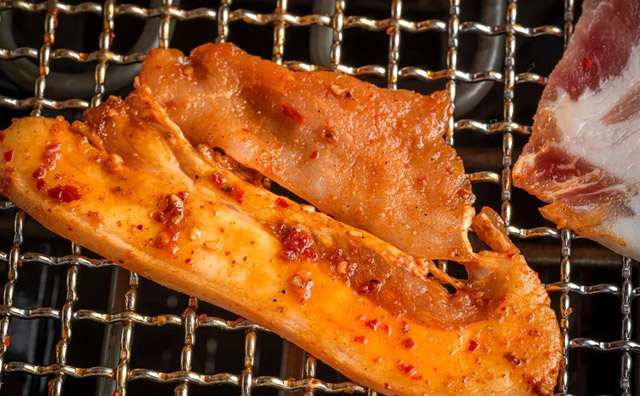 新人開烤肉店必備的幾項(xiàng)技能，可別說你不會(huì)