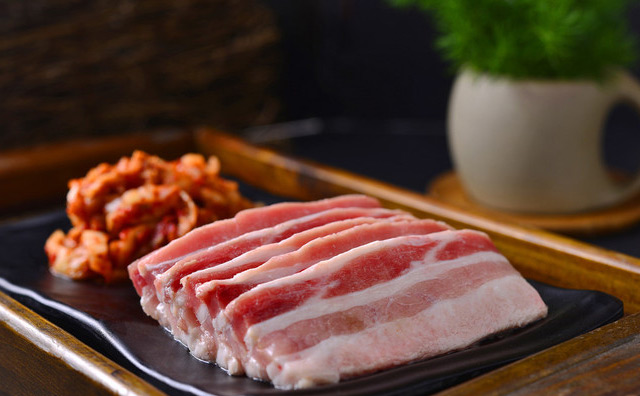 開烤肉店掙錢嗎？它的利潤是多少？