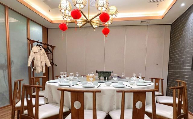 如何提高餐飲店的翻臺(tái)率呢，做好以下四點(diǎn)就夠了。