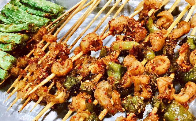 開燒烤店怎么才能經(jīng)營得很好，這些方面值得注意