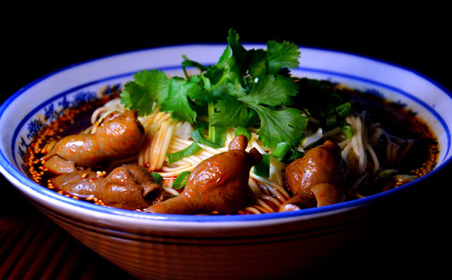 打工人排隊吃快餐，快餐品牌們排隊上市