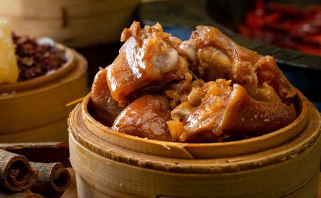 開鹵味火鍋店怎么找店面，從這些方面出發(fā)