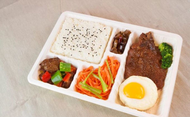 就地過節(jié)催生外賣跨年新趨勢，跨年外賣菜品數(shù)量增2倍