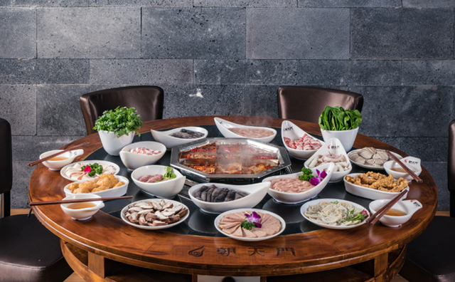 年輕人紛紛品牌火鍋，傳遞出什么訊號？