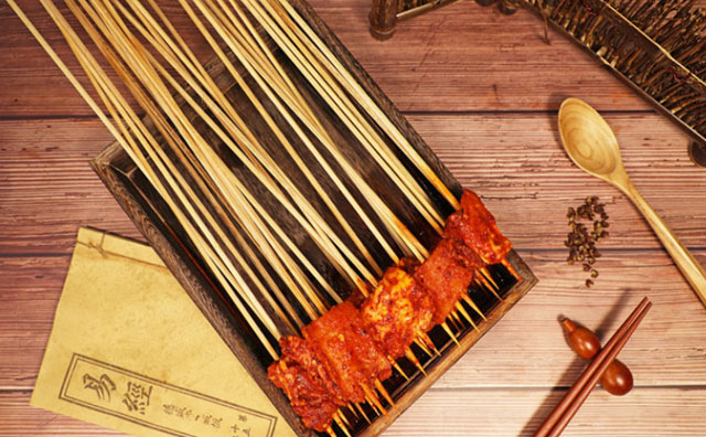 串串香店味道是影響營(yíng)業(yè)額的主要因素