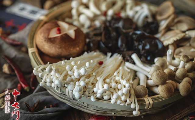 火鍋店生意不好如何改善？十七門火鍋來幫你