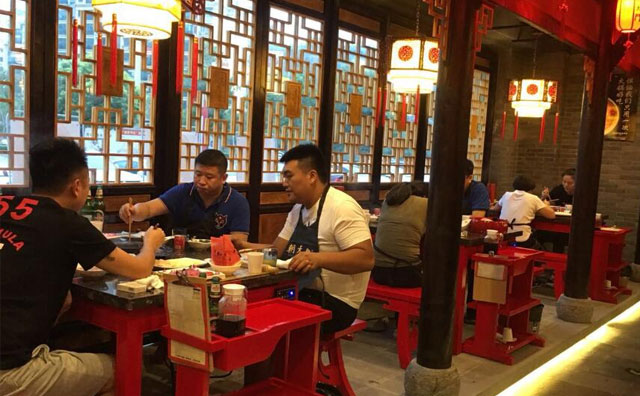 生活從來(lái)不缺重頭再來(lái)的勇氣，只缺一頓火鍋！