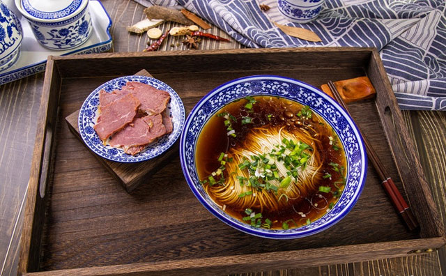 95后創(chuàng)業(yè)大軍涌入餐飲行業(yè)，外賣或成新選擇