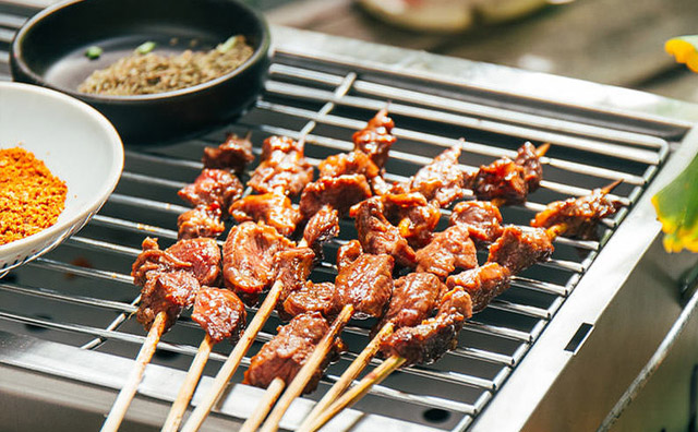 年輕人做燒烤怎么樣，優(yōu)勢總結(jié)讓你放心開店
