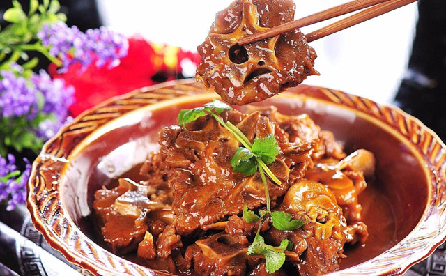 羊蝎子火鍋店的開(kāi)業(yè)活動(dòng)，這樣搞生意一定好