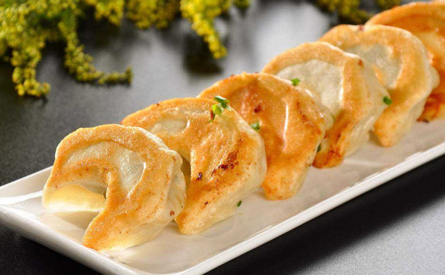 開鍋貼店的經(jīng)歷告訴大家，怎樣做有助于店面發(fā)展