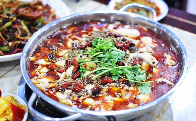 做冷鍋魚一般用什么魚，做冷鍋魚用火鍋底料嗎