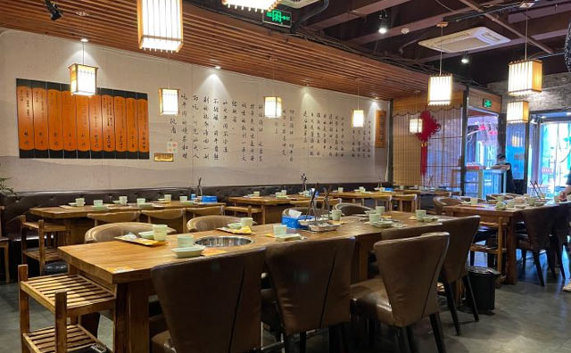 面對(duì)頭部餐飲品牌的降維打擊，中小餐廳應(yīng)該怎么辦？