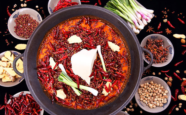 老火鍋店和市井火鍋店有哪些區(qū)別，優(yōu)勢在哪里