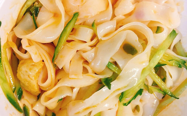 沒有經(jīng)驗怎樣開涼皮店，其實你可以這樣做