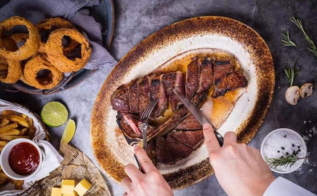 在鄉(xiāng)鎮(zhèn)開一家牛排店怎么樣，需要什么要求