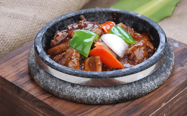 想開(kāi)個(gè)石鍋菜店可行嗎，虧本幾率大不大