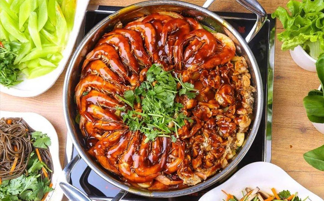 開一家燜鍋加盟店好還是個體經(jīng)營好，各自優(yōu)勢在哪里