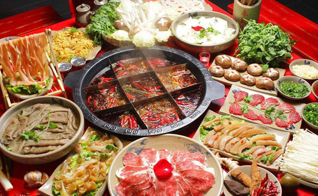 火鍋里的九宮格有何講究，一個格子一種口味