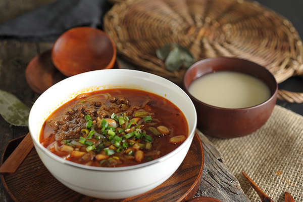 女人適合開酸辣粉店嗎，聽行業(yè)人士為你分析