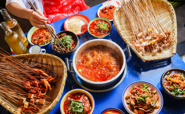 自己開(kāi)個(gè)串串香需要投資多少錢