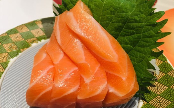 壽司加盟店一個月能掙多少錢？開壽司加盟店要注意些什么