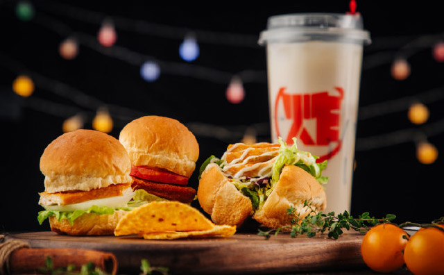 漢堡中間夾的肉叫什么名字，好奇心點亮生活