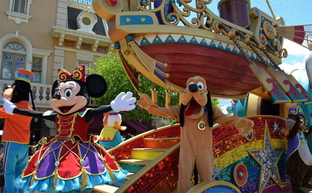 誰給了迪士尼“禁帶飲食”“翻包檢查”的權(quán)力？