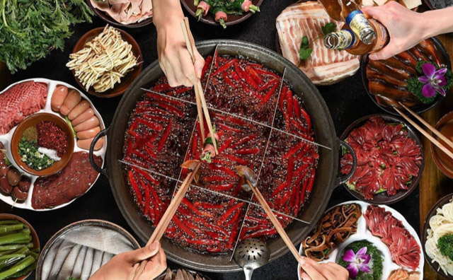 開(kāi)火鍋店加盟還是直營(yíng)