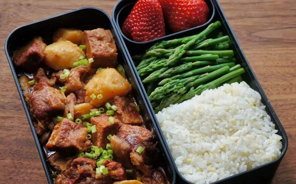 一個(gè)便當(dāng)?shù)暌惶?00單外賣，真的嗎？