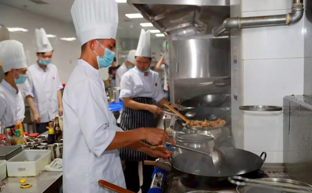 一頓年夜團(tuán)圓飯，800萬(wàn)廚師都懂的心酸！