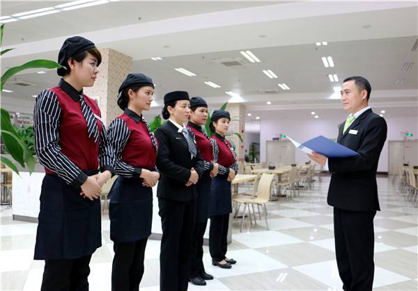 看95后餐廳店長如何管理比自己年長的員工 看95后餐廳店長如何管理比自己年長的員工