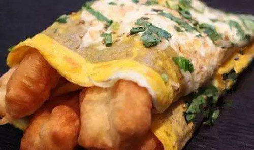 天津煎餅馃子遇標(biāo)準(zhǔn)化難題 地方小吃傳承如何與創(chuàng)新融合 天津煎餅馃子遇標(biāo)準(zhǔn)化難題 地方小吃傳承如何與創(chuàng)新融合