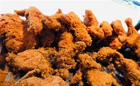 自營(yíng)雞排店有什么好處，自營(yíng)優(yōu)勢(shì)大還是加盟優(yōu)勢(shì)大