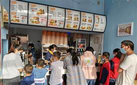 拎包輕松開店，快樂星漢堡好評如潮！