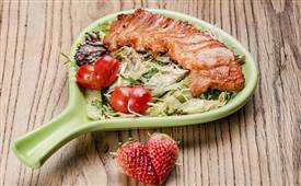 在大學(xué)旁邊開西餐廳怎么樣，投資風(fēng)險(xiǎn)大嗎