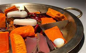 重慶老火鍋底料的配方包含哪些原材料？