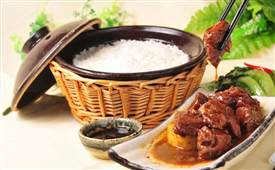 瓦鍋飯和煲仔飯的區(qū)別，看這幾點(diǎn)就能分辨