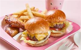 創(chuàng)業(yè)開一家漢堡店，選擇單打獨(dú)斗還是加盟